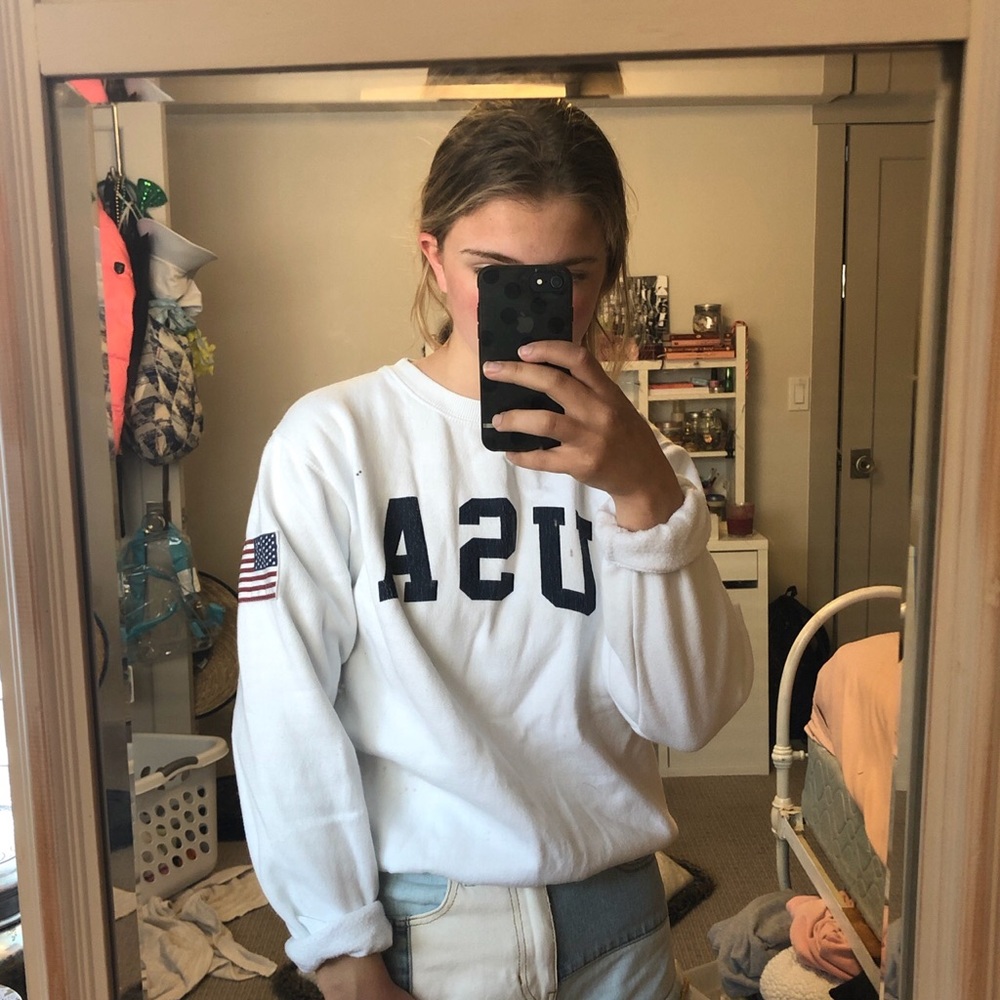 RARE Brandy Melville USA Crewneck🇺🇸🇺🇸🇺🇸